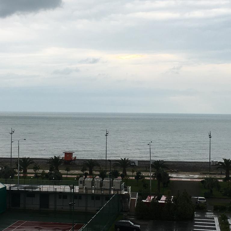 Orbi Sea Towers Batumi Apartment Bagian luar foto